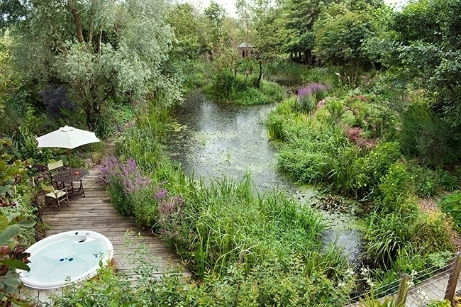 ariel view of the Waterhouse gardens and hot tub